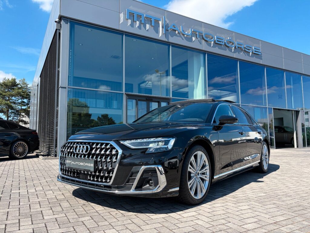 AUDI A8