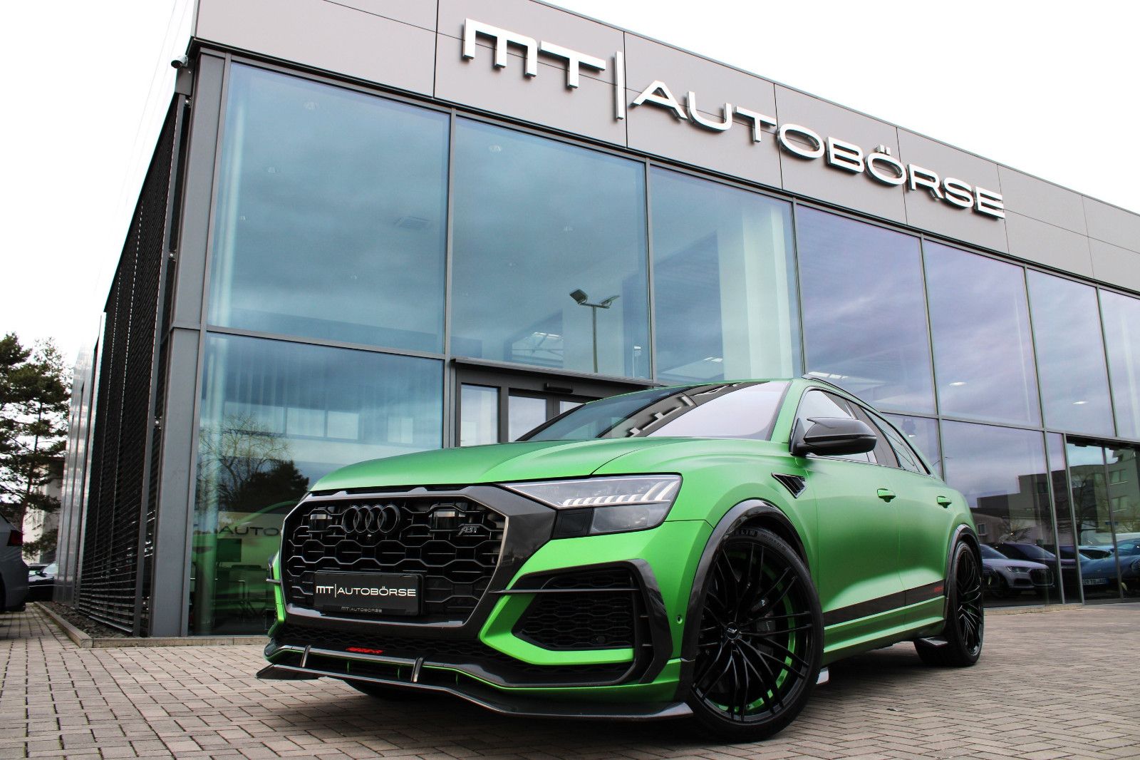 AUDI RSQ8, slika 1 od 33