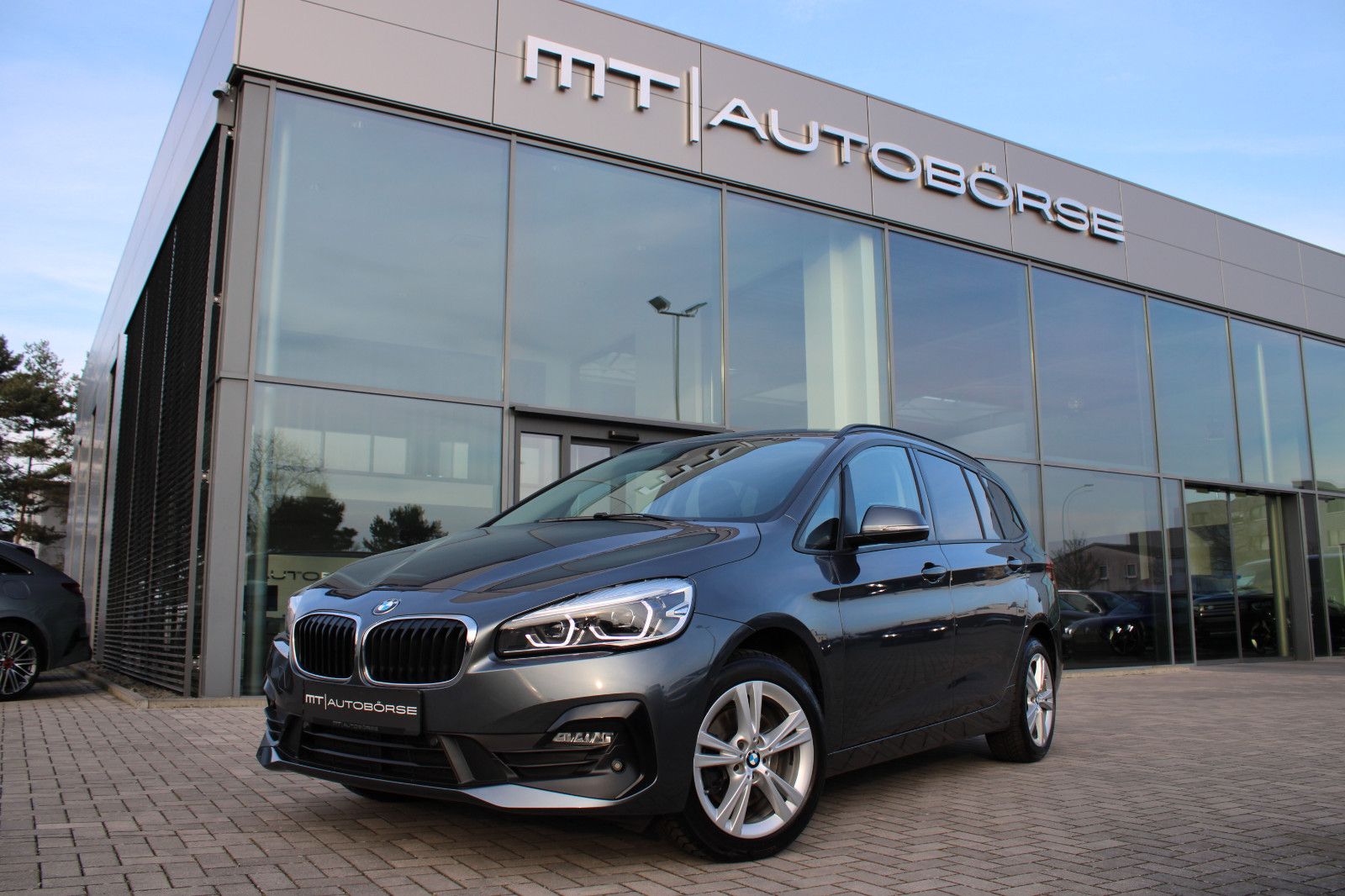 BMW 218 Gran Tourer, slika 1 od 20