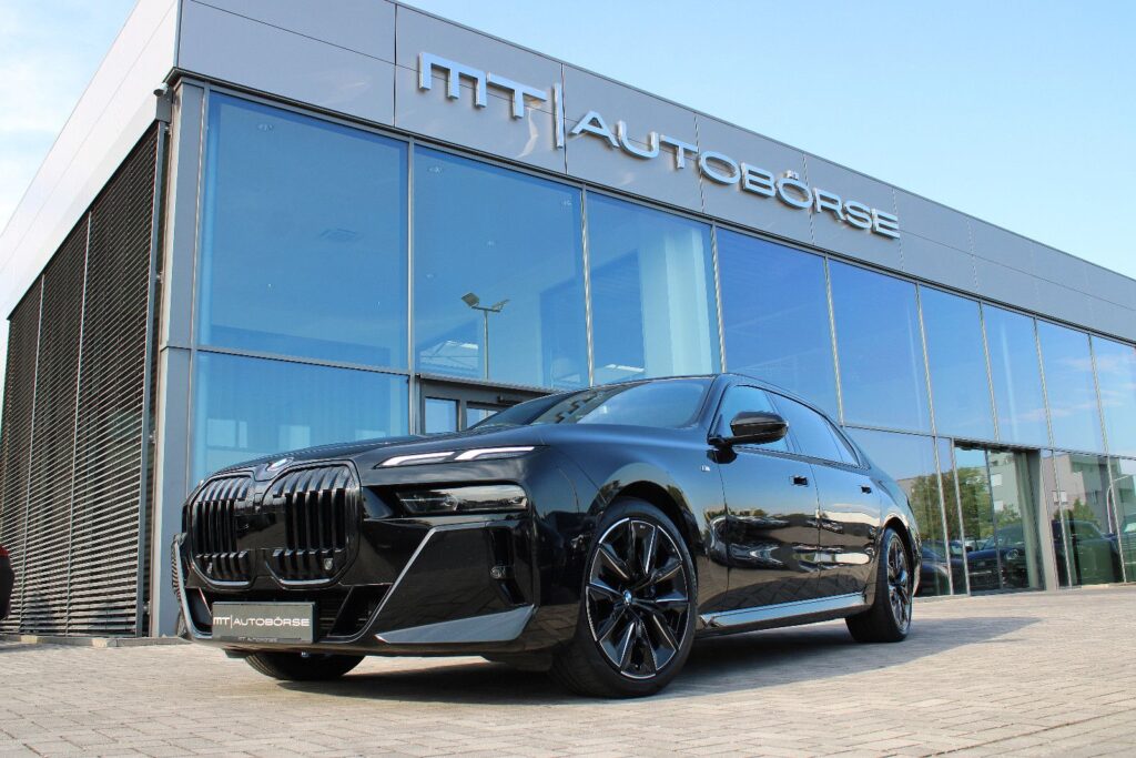 BMW 740