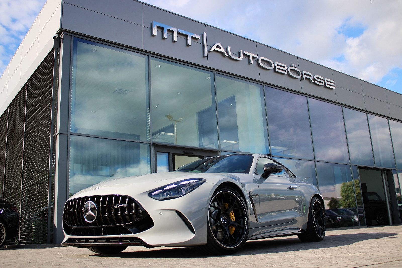 MERCEDES-BENZ AMG GT, Bild 1 von 30