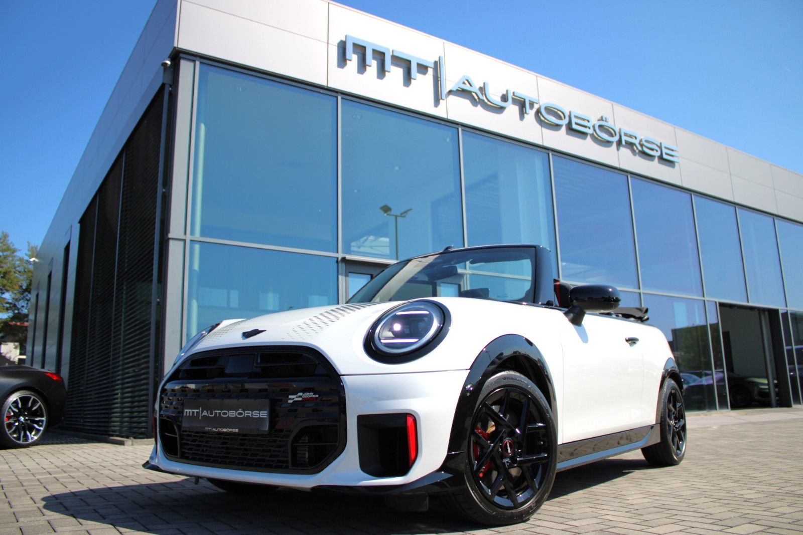 MINI JOHN COOPER WORKS CABRIO, Bild 1 von 26
