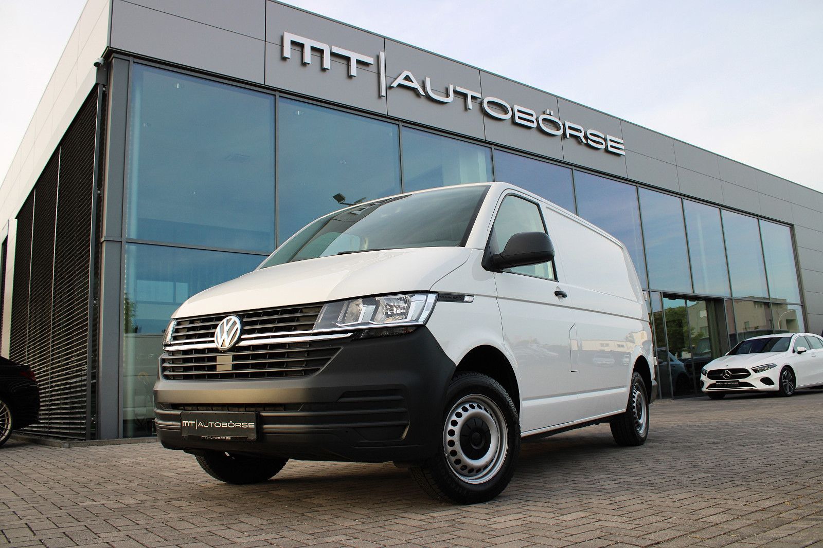 VW, Bild 1 von 19