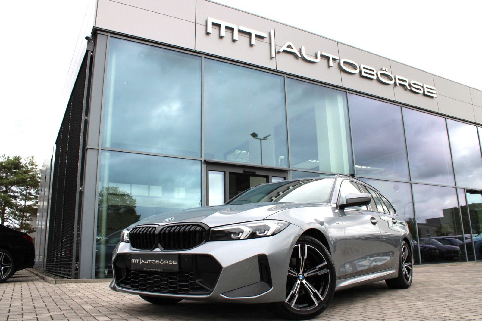 BMW 318, Bild 1 von 19