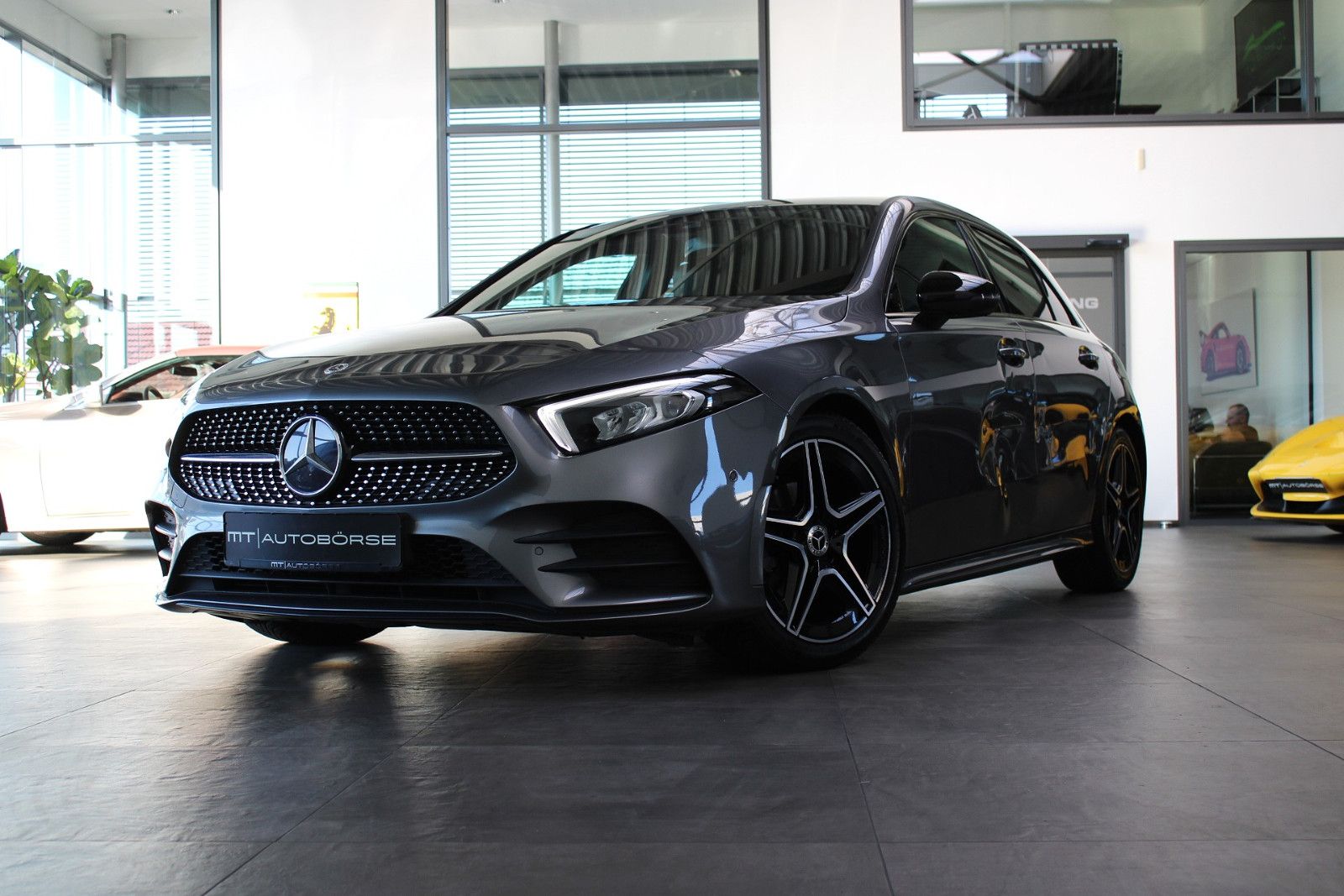 MERCEDES-BENZ A 180, Bild 1 von 23